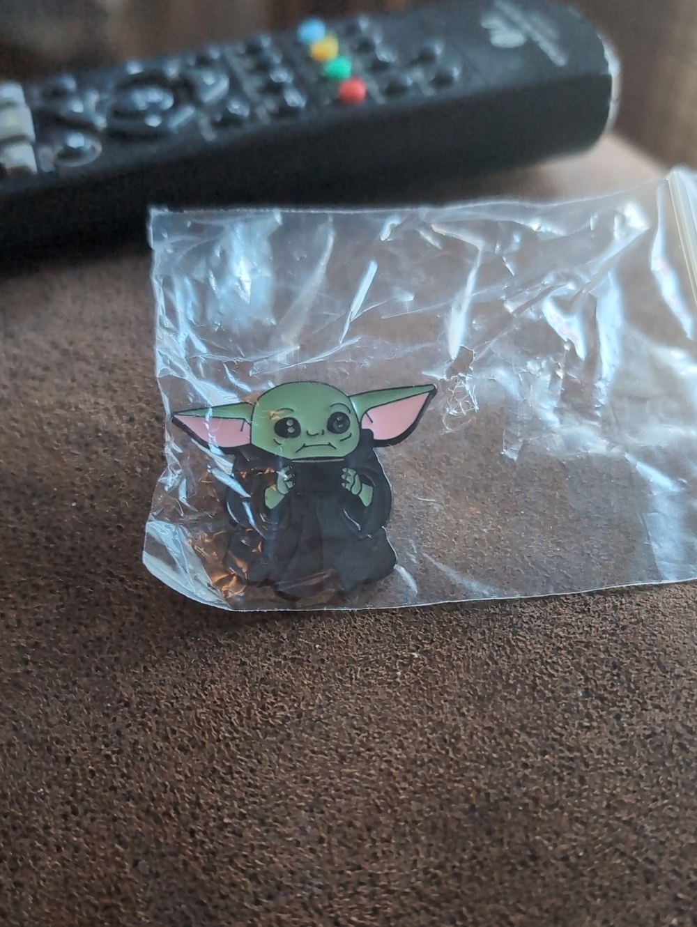 3/8⚡ Grogu In Black Garb Pin